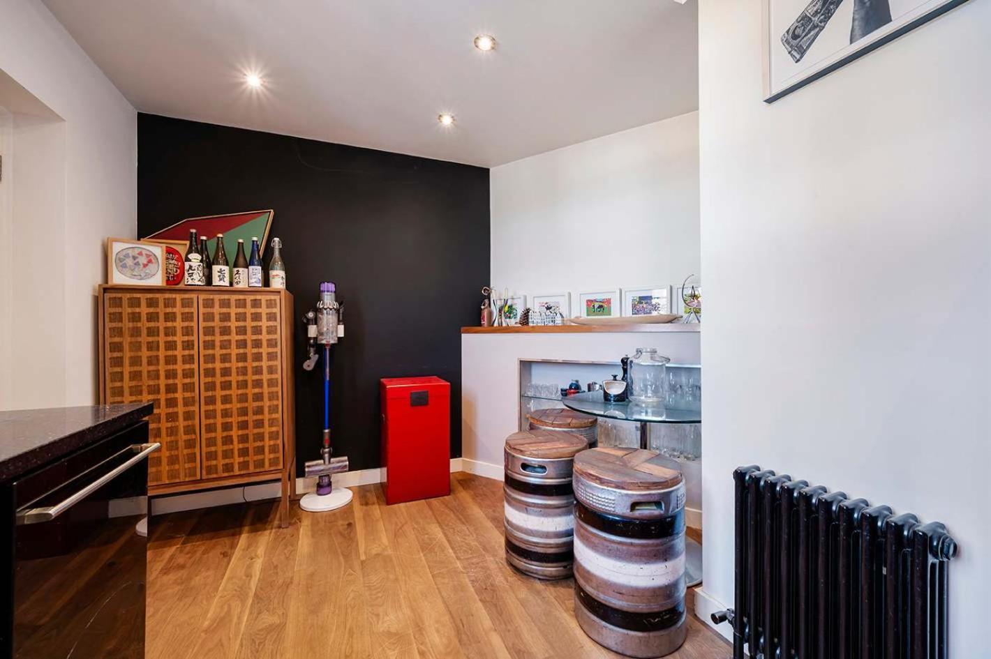 The Writers Light- 2 Bed Shoreditch Apartment