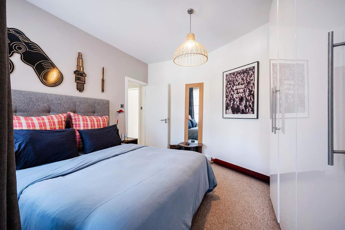 The Writers Light- 2 Bed Shoreditch London